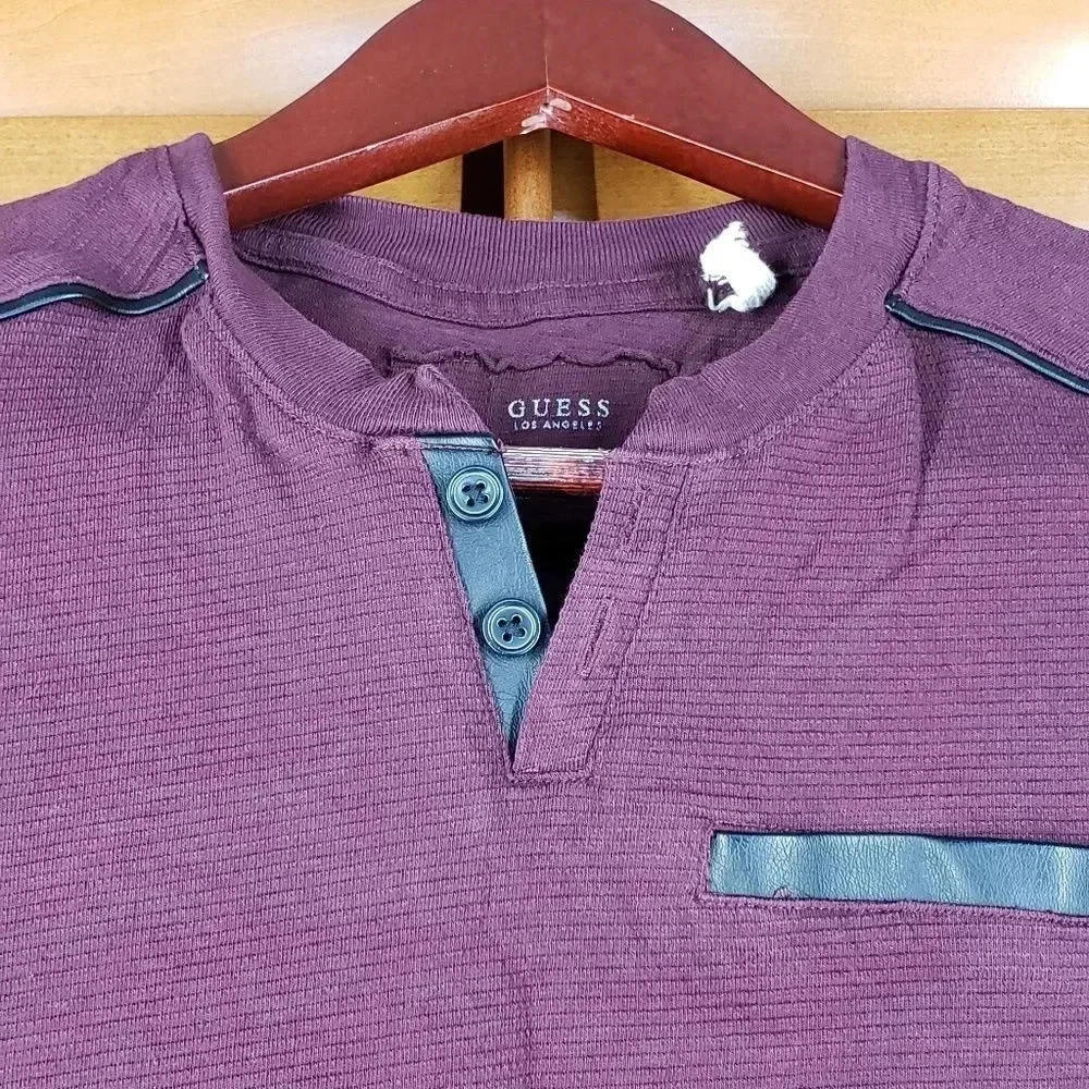 Guess Men's Tshirt In Burgundy - Picture 4 of 5